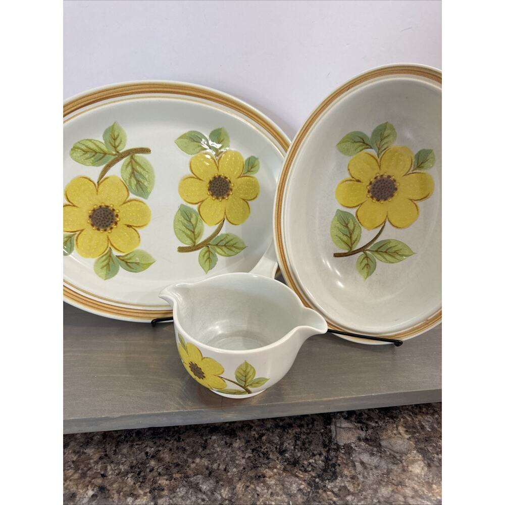 Royal Doulton ‘Summer Days’- Platter, Serving Dish, Gravy Boat- 1973 England